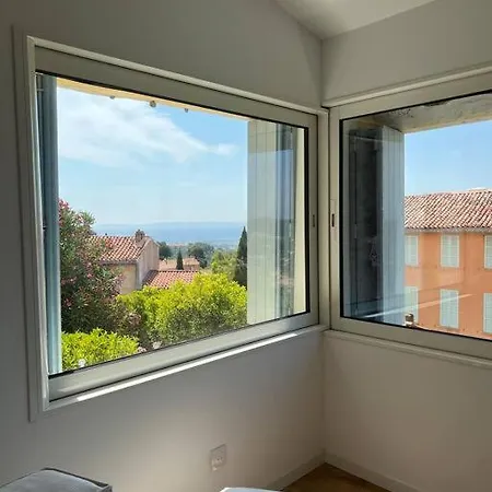 - Le Loft